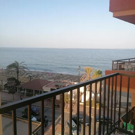 Appartamento Lovely In Front Of The Beach. *